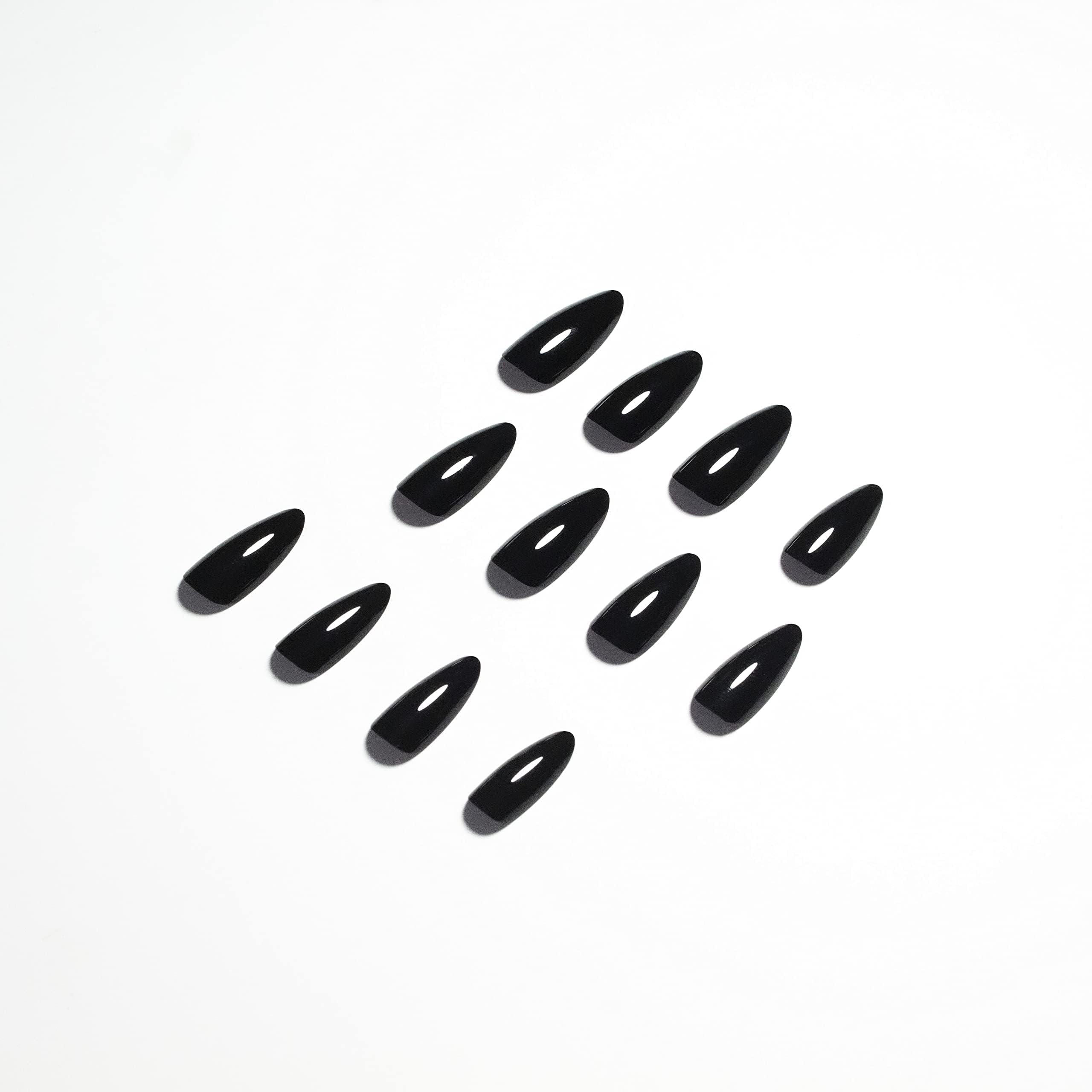 KQueenest All Black nails on hand demonstrating natural slim fit and comfort
