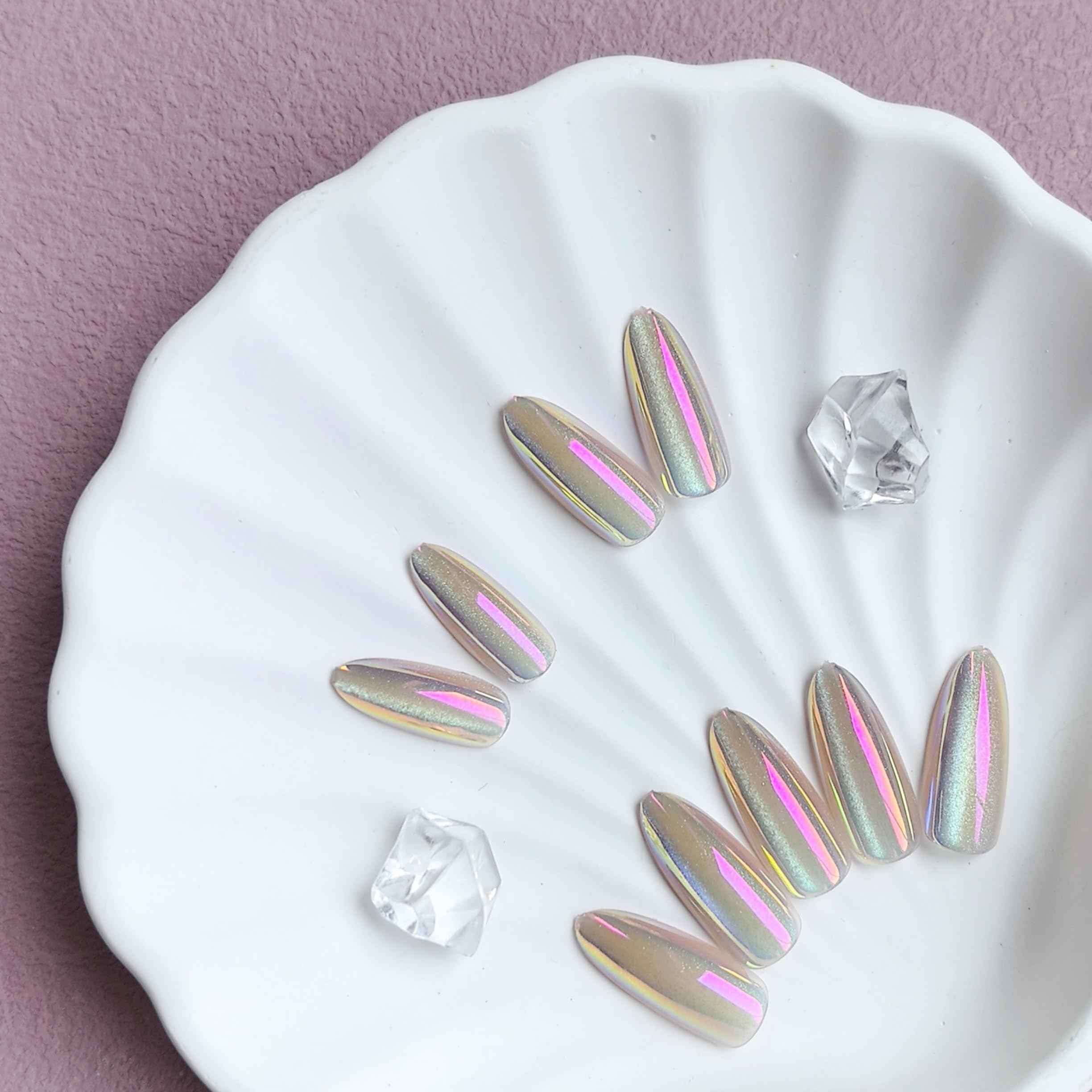 KQueenest aurora soft gel nails close-up showing color shift under light