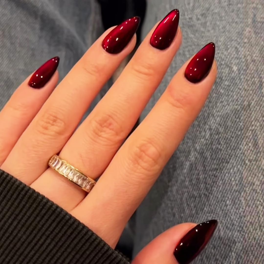 KQueenest Valentines Burgundy Glitter nails add sparkle for parties.