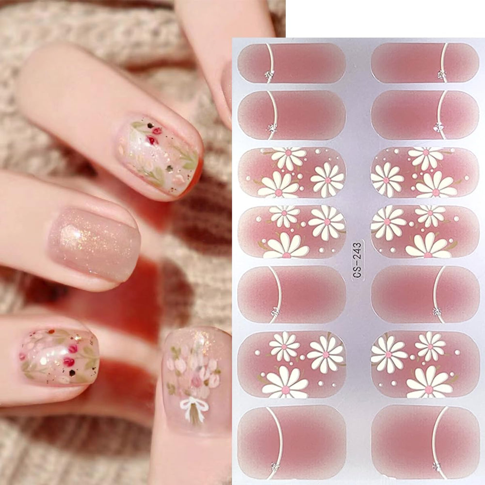 KRTBKR summer glitter design nails with eye-catching shine.