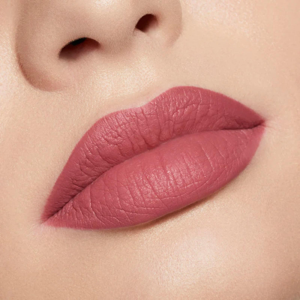 Kylie Cosmetics Lip Liner Posie K ultra-creamy formula for precise contour and smudge-proof definition.
