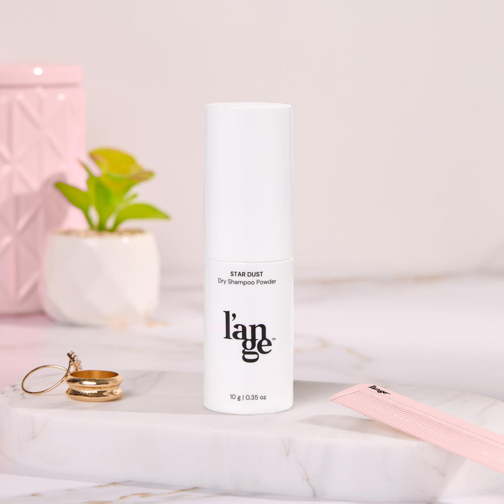 L'ANGE HAIR Star Dust on hair after application shows no visible residue.