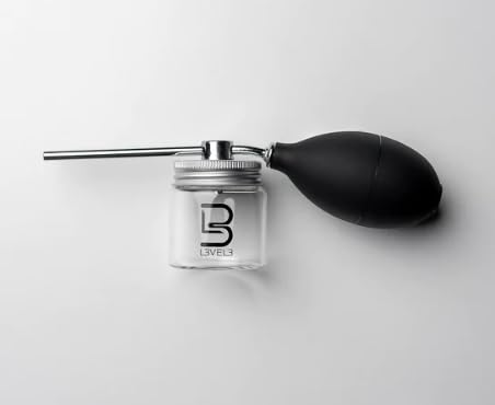 L3 Level 3 hair fiber applicator enables precise, mess-free application.