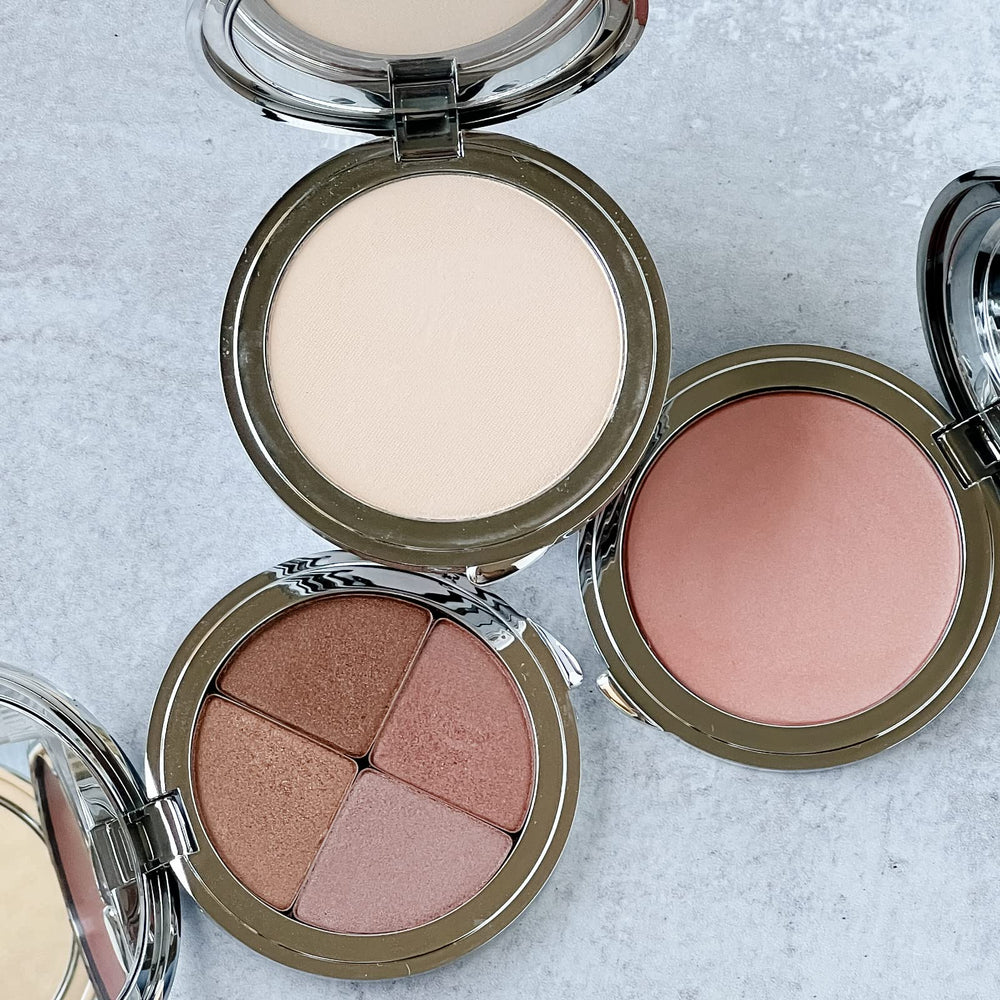 La Bella Donna long-wear mineral foundation for all-day color and balance