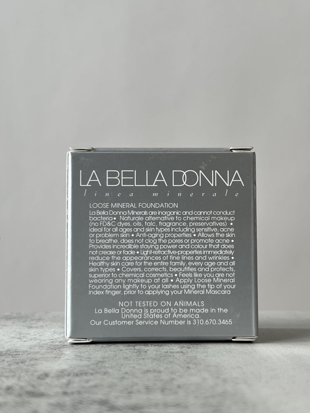 Four-ingredient mineral foundation showing minimal formula