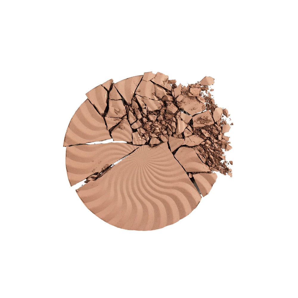 L.A. COLORS Bronzer Natural CFB401 packaging highlights portable, easy-to-use makeup.
