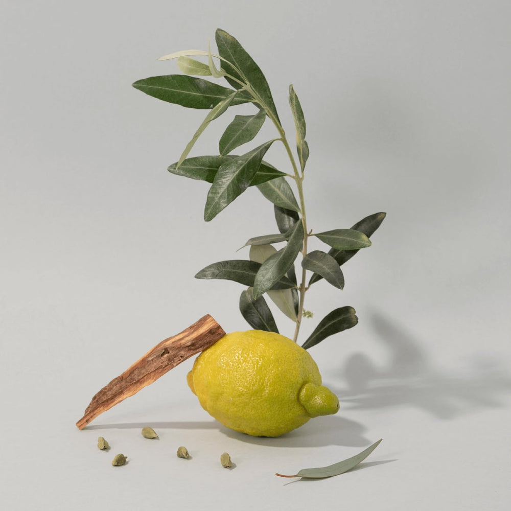 La Compagnie de Provence ingredients label shows natural origin components.