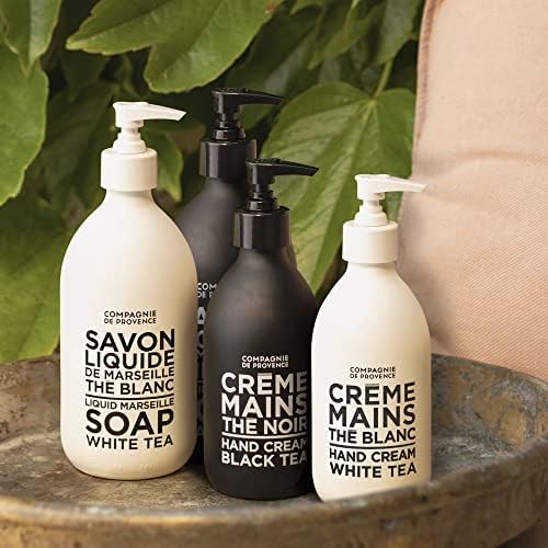 La Compagnie de Provence moisturizing formula keeps skin soft after washing.