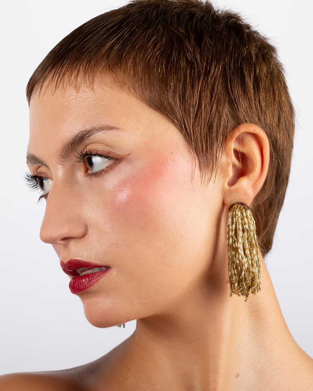 La Crique 04 Copper glow on cheekbone showing 2-in-1 makeup benefits