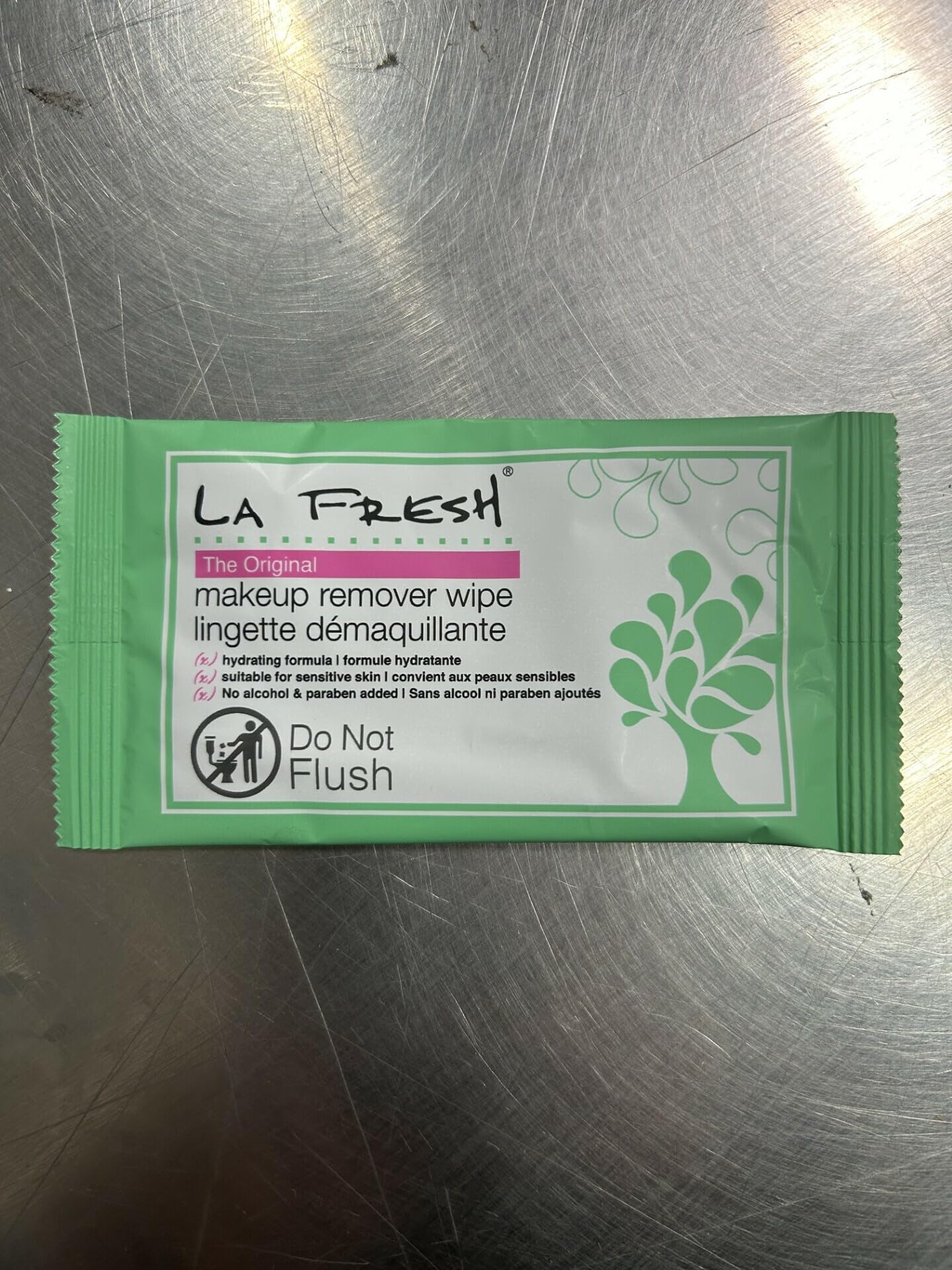 La Fresh wipes removing waterproof makeup in action, quick and effective