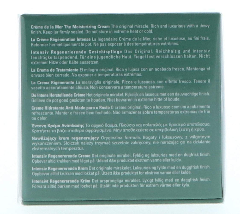 La Mer Moisturizing Cream texture application demonstrates smooth spread and quick absorption