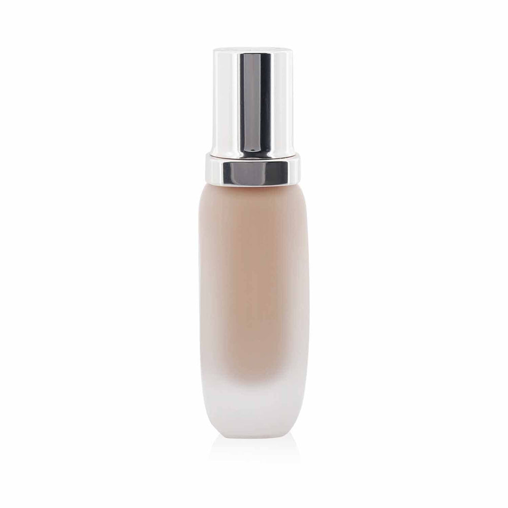 La Mer Soft Fluid close-up showing lightweight coverage