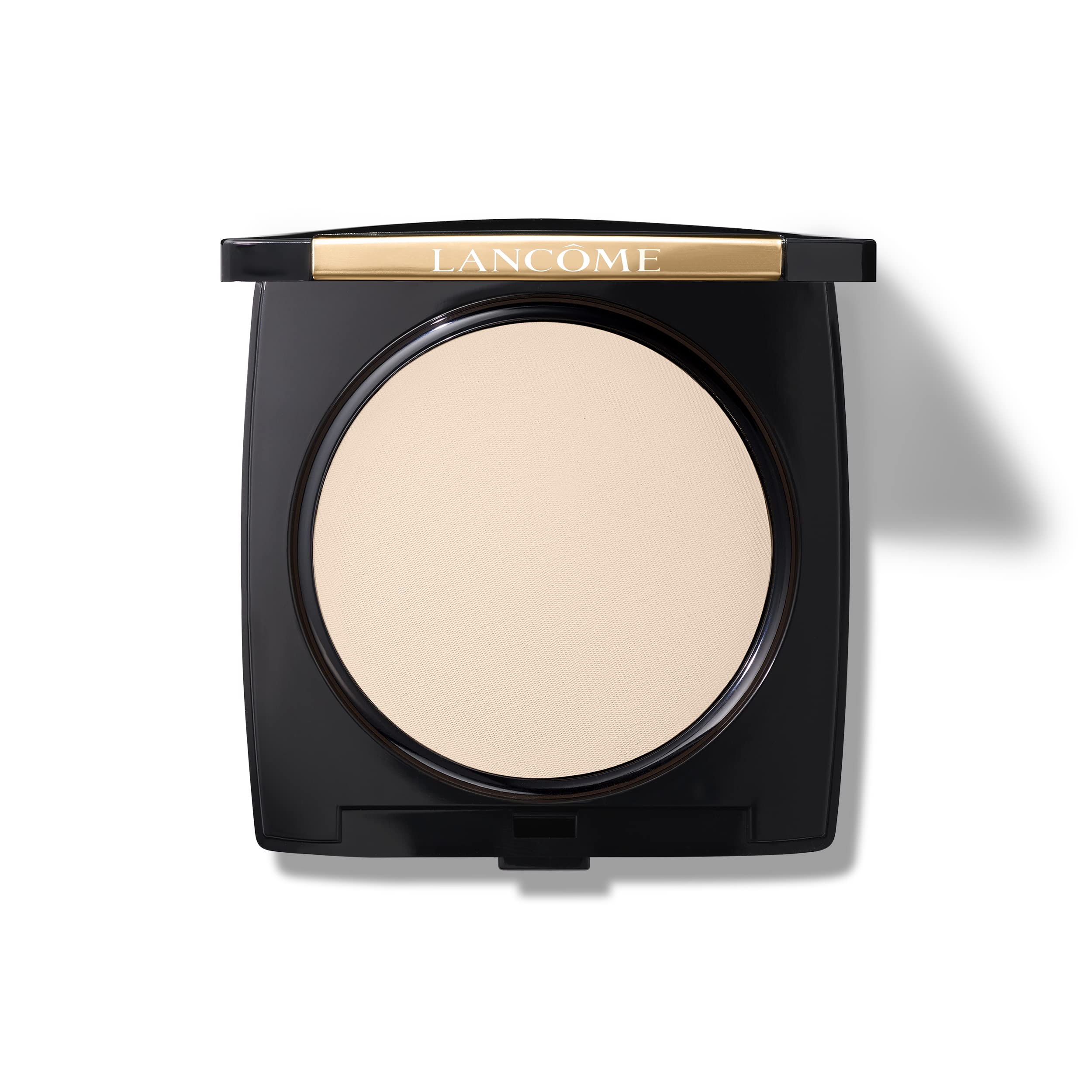Lancôme Dual Finish powder compact shows a versatile natural matte look.