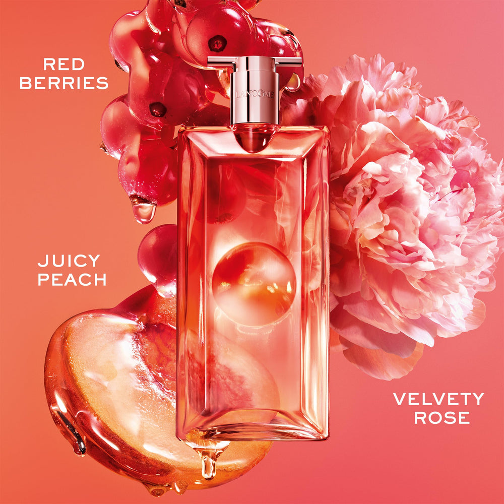 Lancôme Idôle Peach N Roses juicy peach heart close-up communicates playful essence.