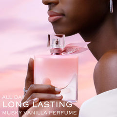 Lancôme La Vie Est Belle Vanille Nude spray ready for easy application.
