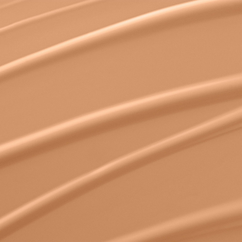 Lancôme Renergie Lift Foundation texture view shows smooth consistency for even application