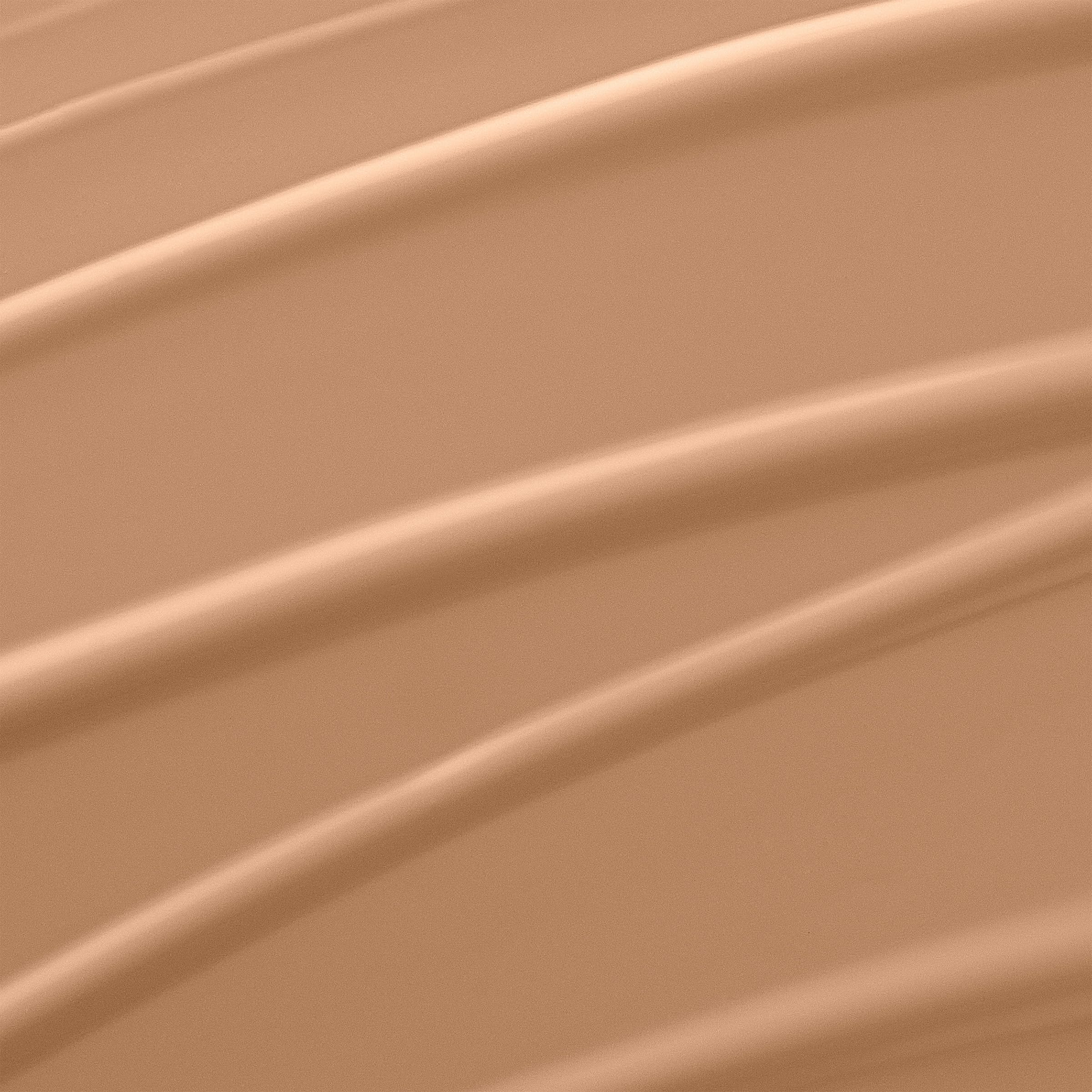 Lancôme Renergie Lift swatches reveal natural, radiant tone for even skin.