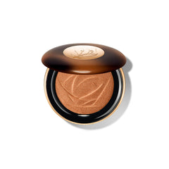 Lancôme Teint Idole C.E. highlighter Copper Glow compact for a lasting luminous finish.