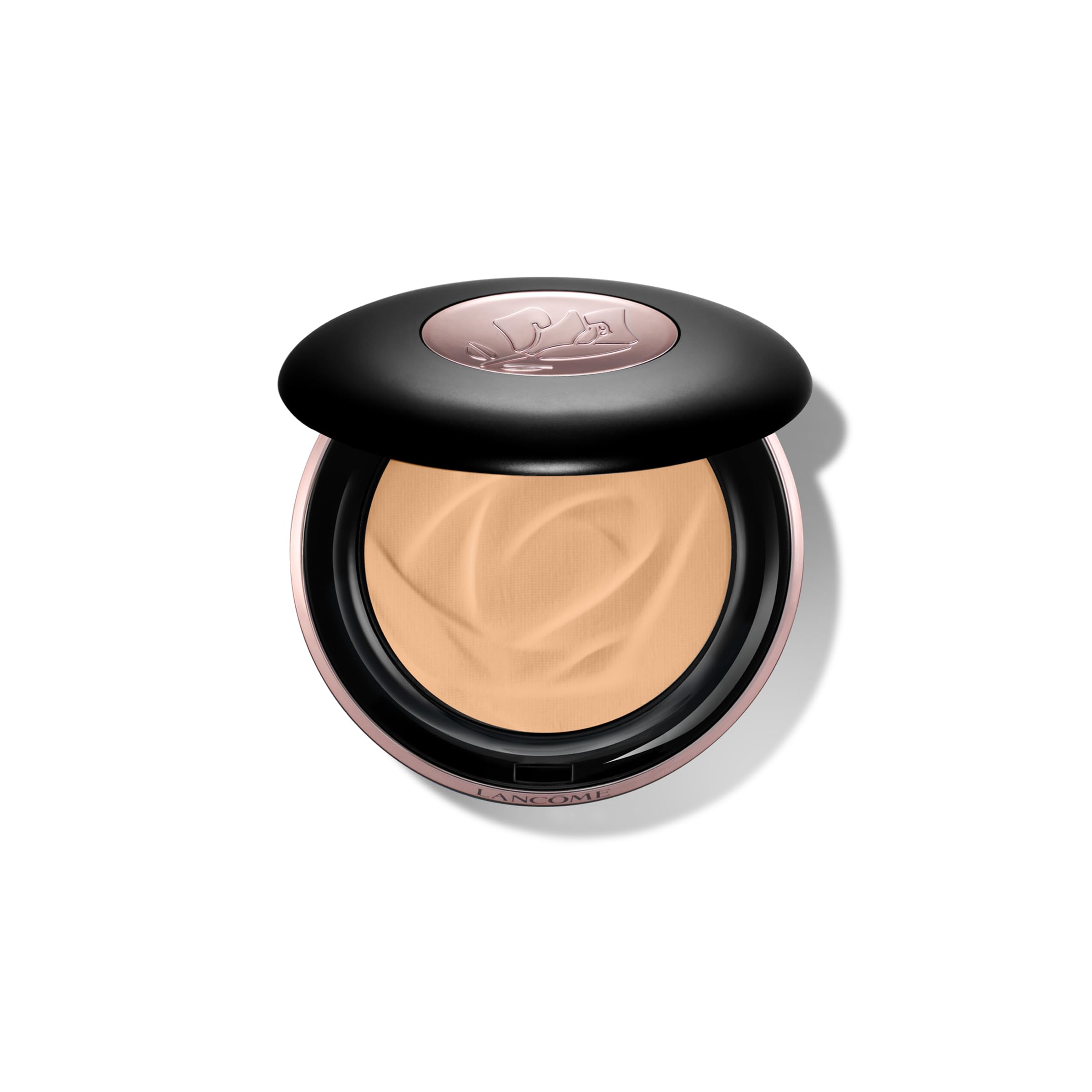 Lancôme Teint Idole setting powder blur-pores for a soft-matte look.