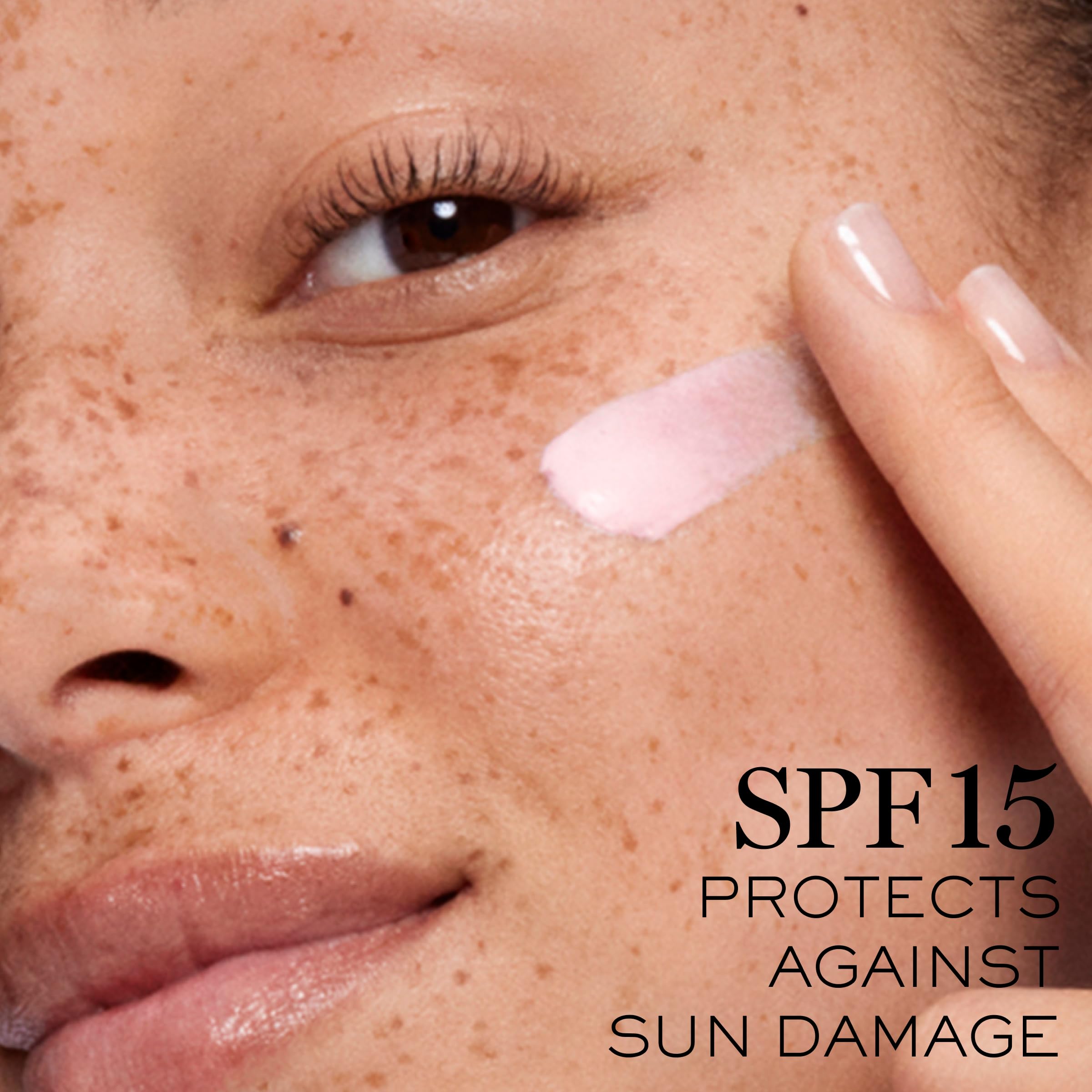 Vitamin E and plant extracts iconography highlighting nourishing ingredients.