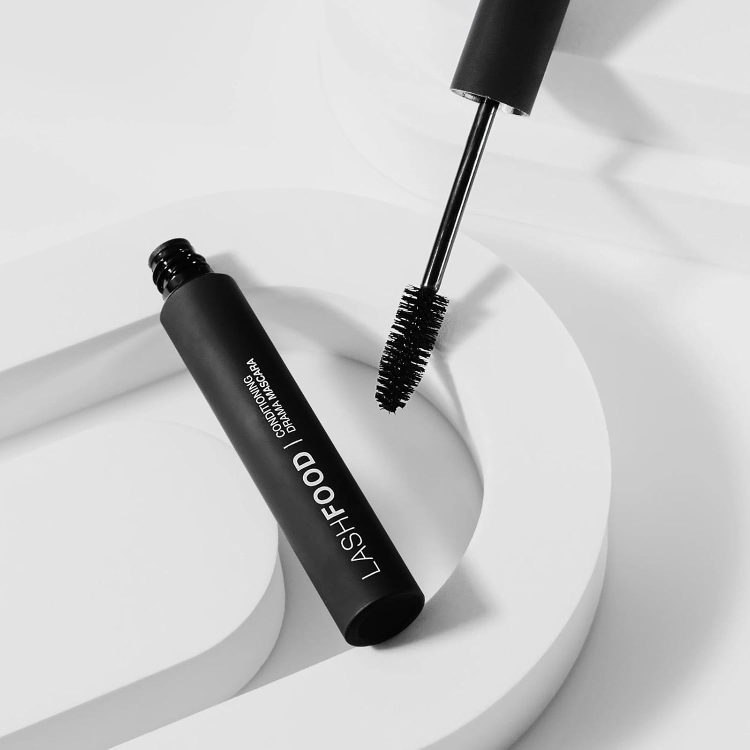 LashFood buildable volume lets you tailor intensity with multiple coats.