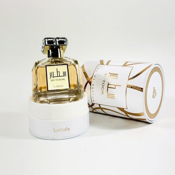 Lattafa Sutoor base notes emphasize sandalwood and vanilla warmth.