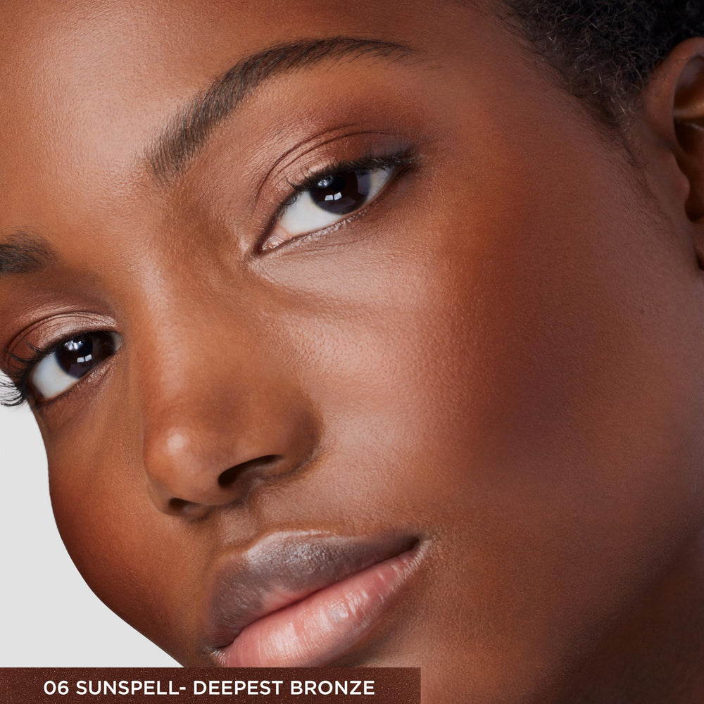 Laura Mercier Bronzer Sunspell 12-hour hydration keeps skin comfortable.