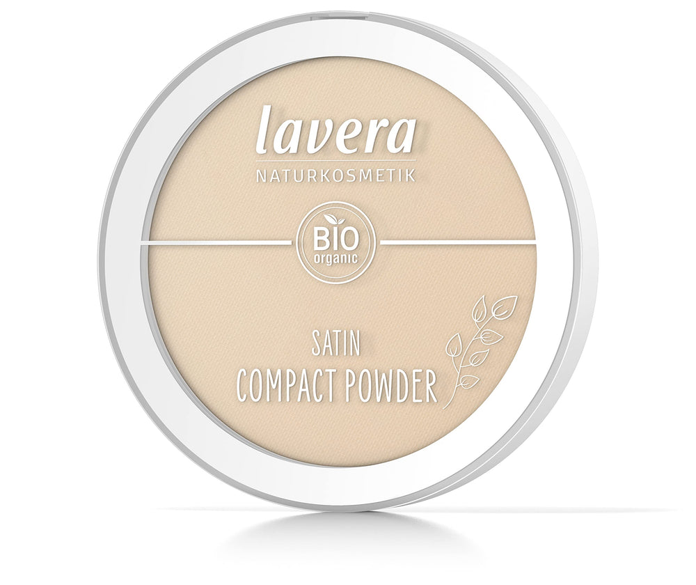Texture swatch of Lavera Satin Compact Powder Nude 02 shows smooth, breathable coverage.