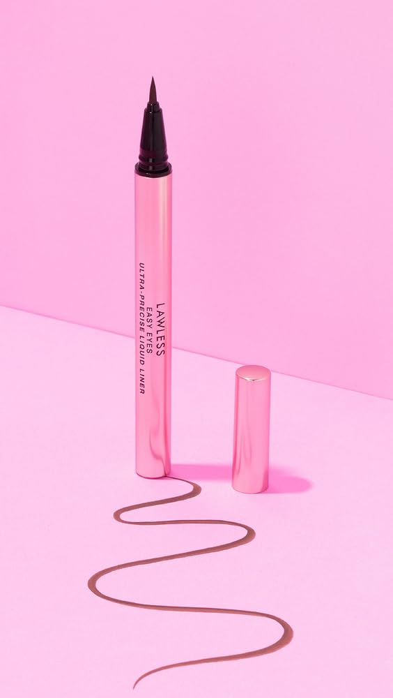 Daily-look application tips using Lawless Easy Eyes liner