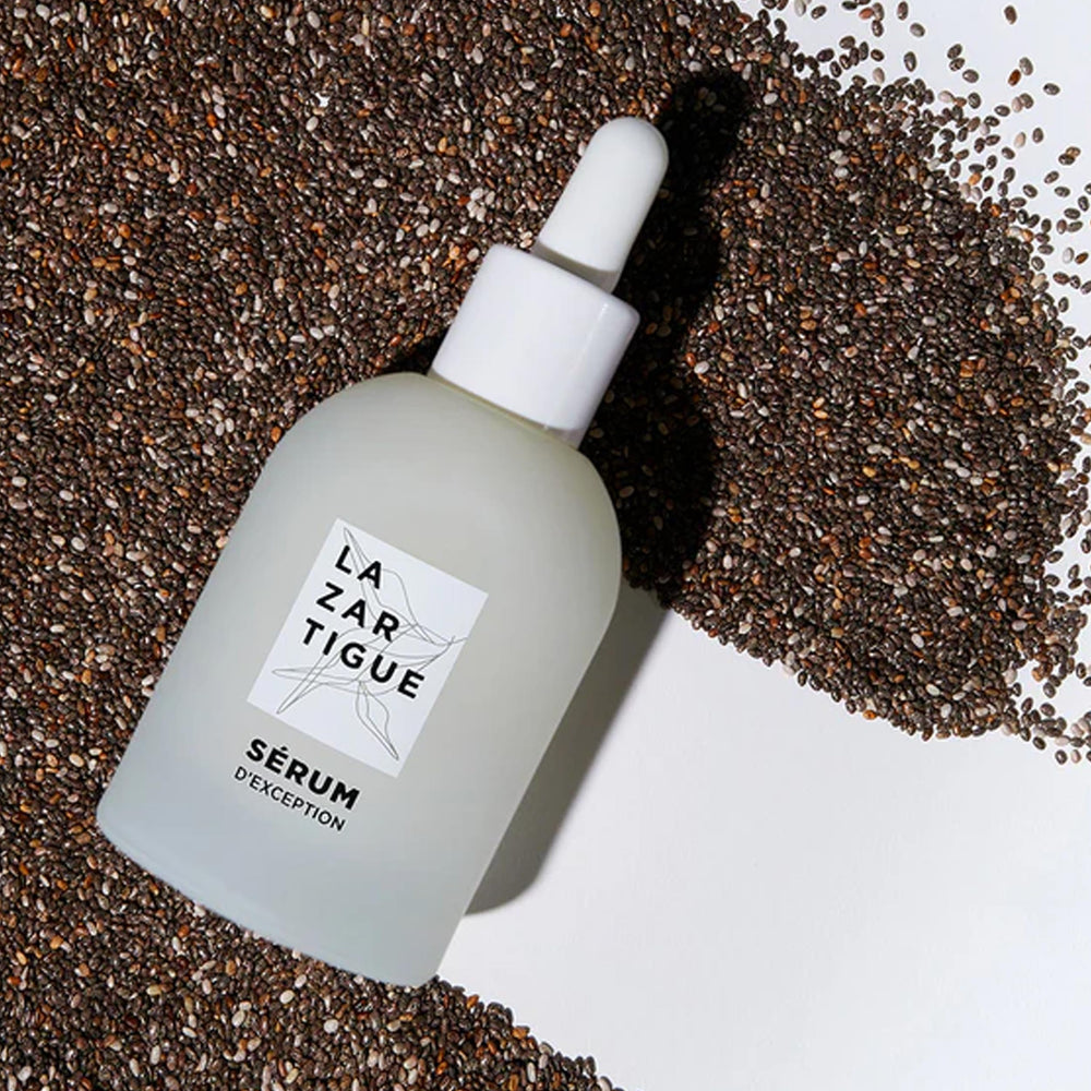 Hair strands look shiny and smooth after applying Lazartigue Serum.