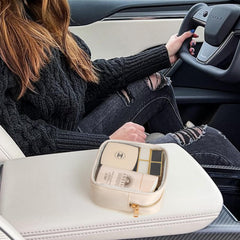LETGO golden zipper detail adds a hint of elegance and durability
