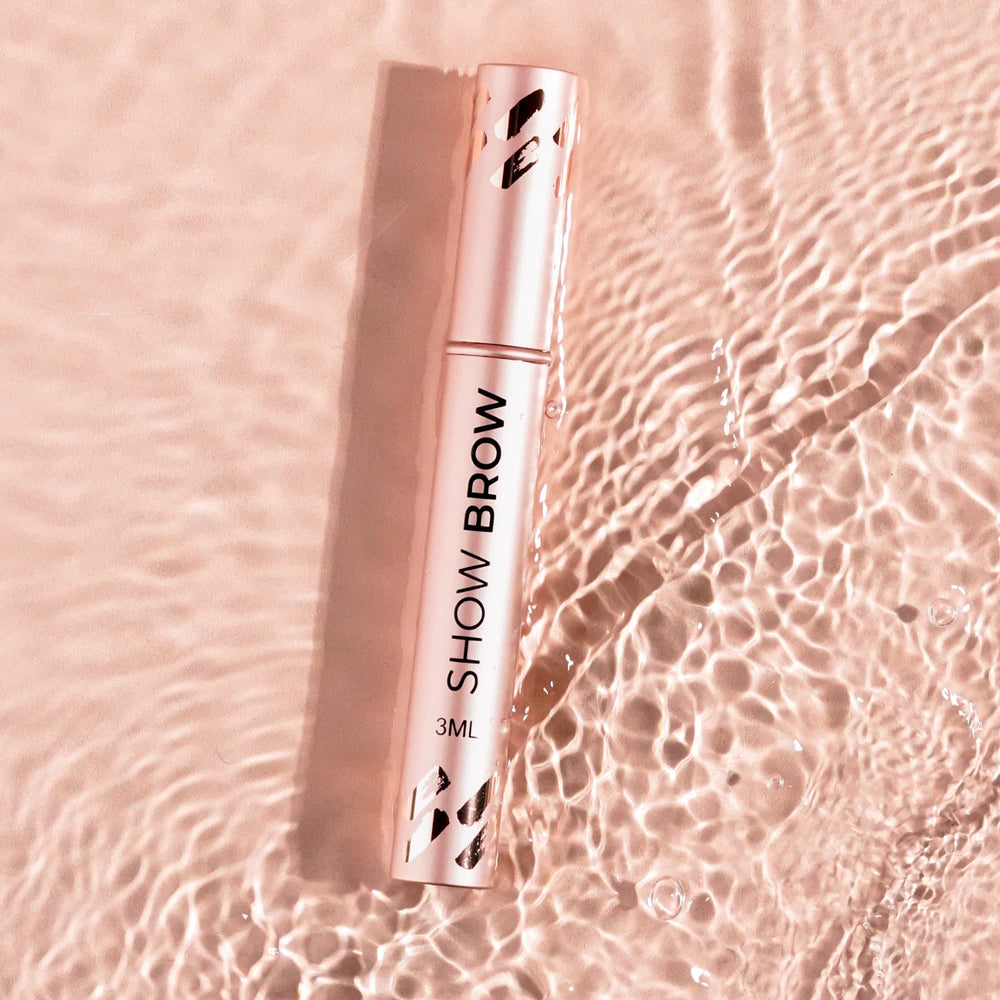 Travel-friendly 3ml bottle fits in a makeup bag for on-the-go use