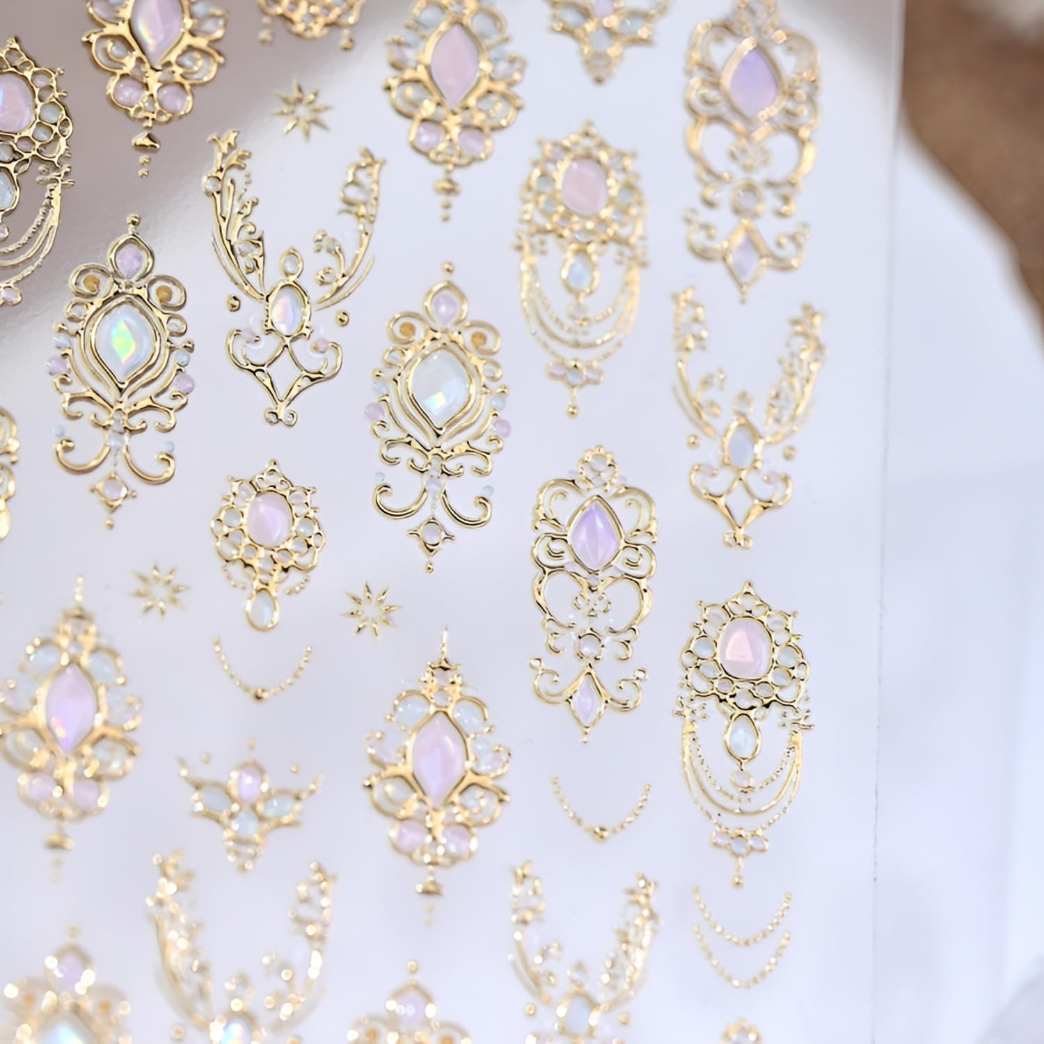 LIDUNANWU gold nail decal pack for home or salon use