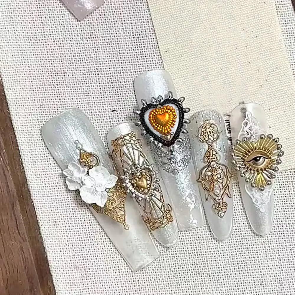 LIFOOST reusable silicone mold for extended nail art sessions