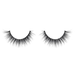 Lilly Lashes Everyday Blushing on eye view shows seamless blend with natural lashes