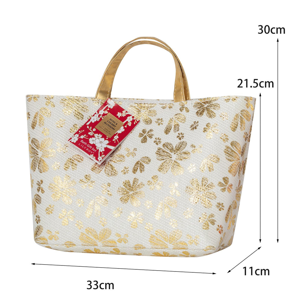 LILY ROY travel bag display highlighting premium gift packaging