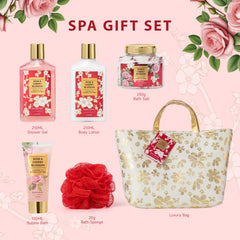 LILY ROY travel bag with spa essentials ready for trips