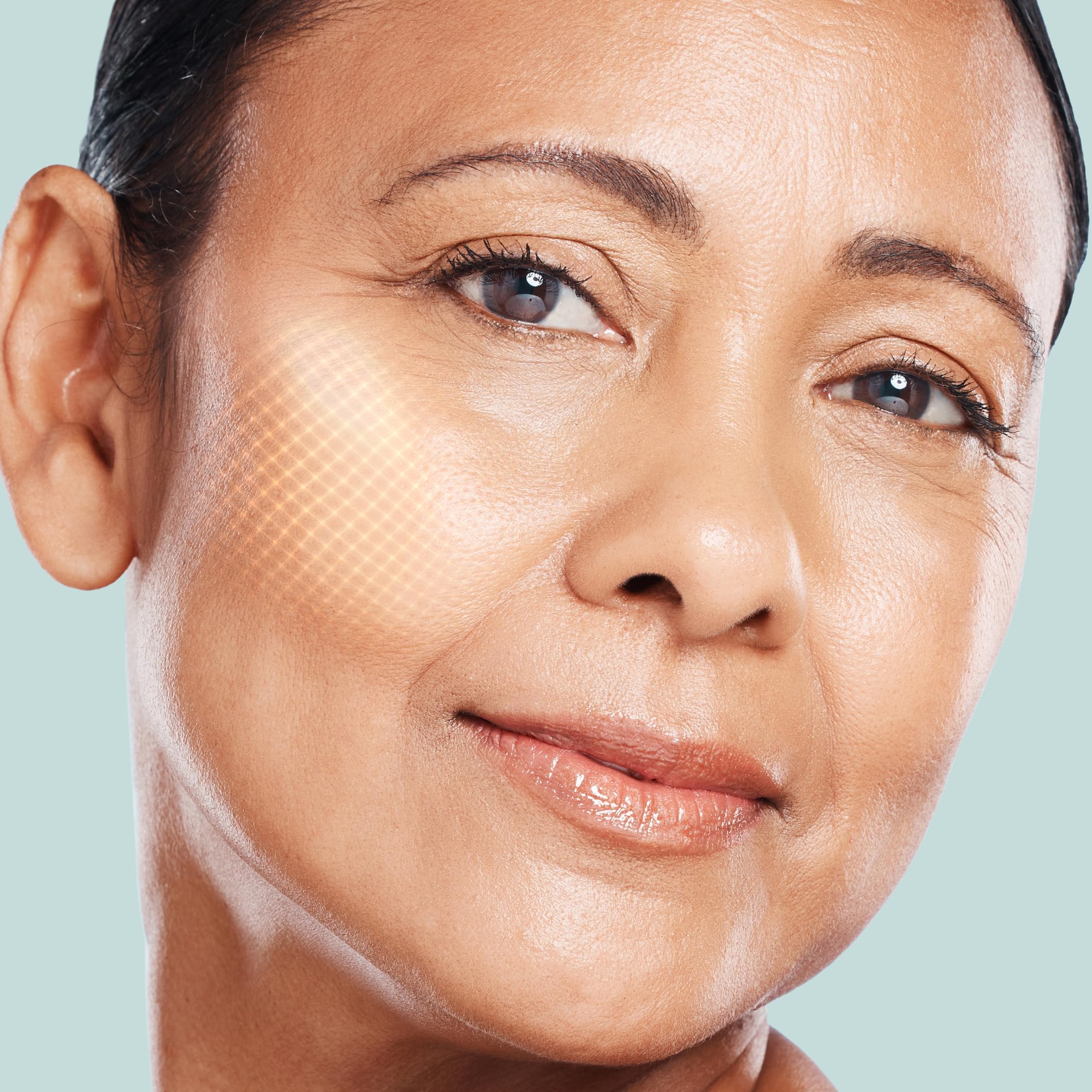 Face and neck application of Skin Repair Light Cream in daily routine.
