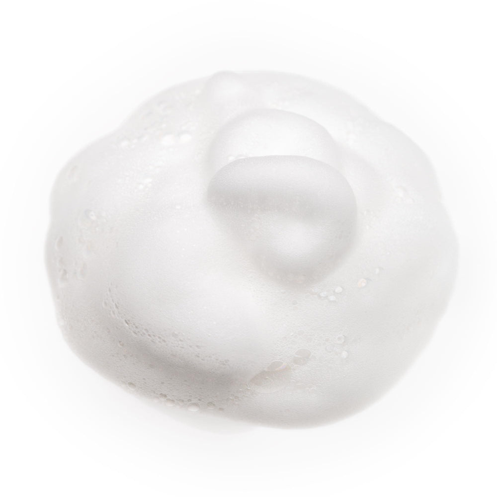 LOCK'N SLEEK nourishes with Camellia and Argan oils for soft, glossy braids.