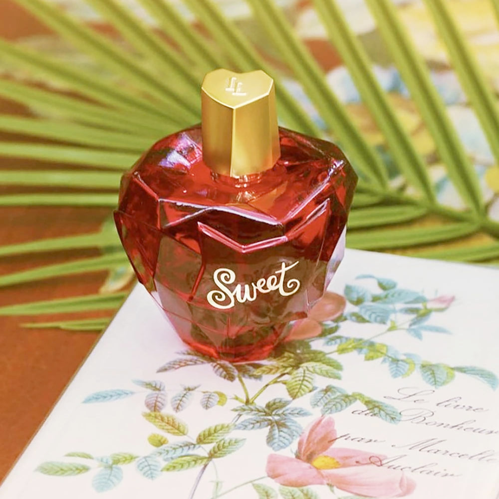 Lolita Lempicka Sweet Duo bottle side shows iconic feminine silhouette