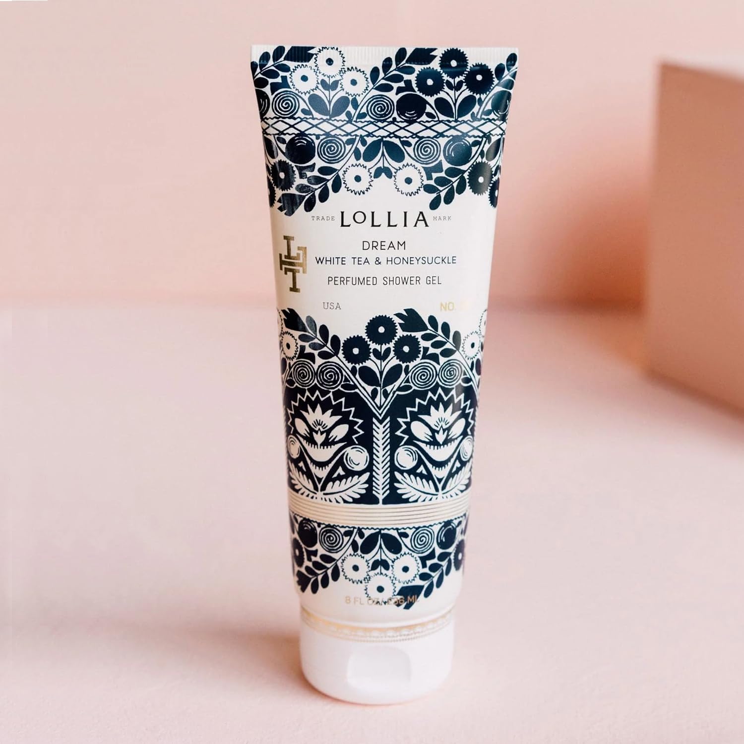 LOLLIA Dream Shower Gel with bergamot and honeysuckle for refreshing cleanse.