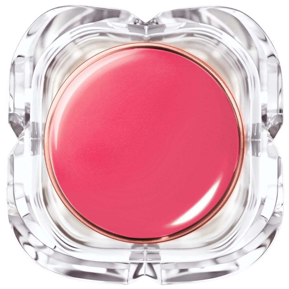 Close-up of L'Oreal Paris Colour Riche Plump and Shine applying to lips for instant fullness