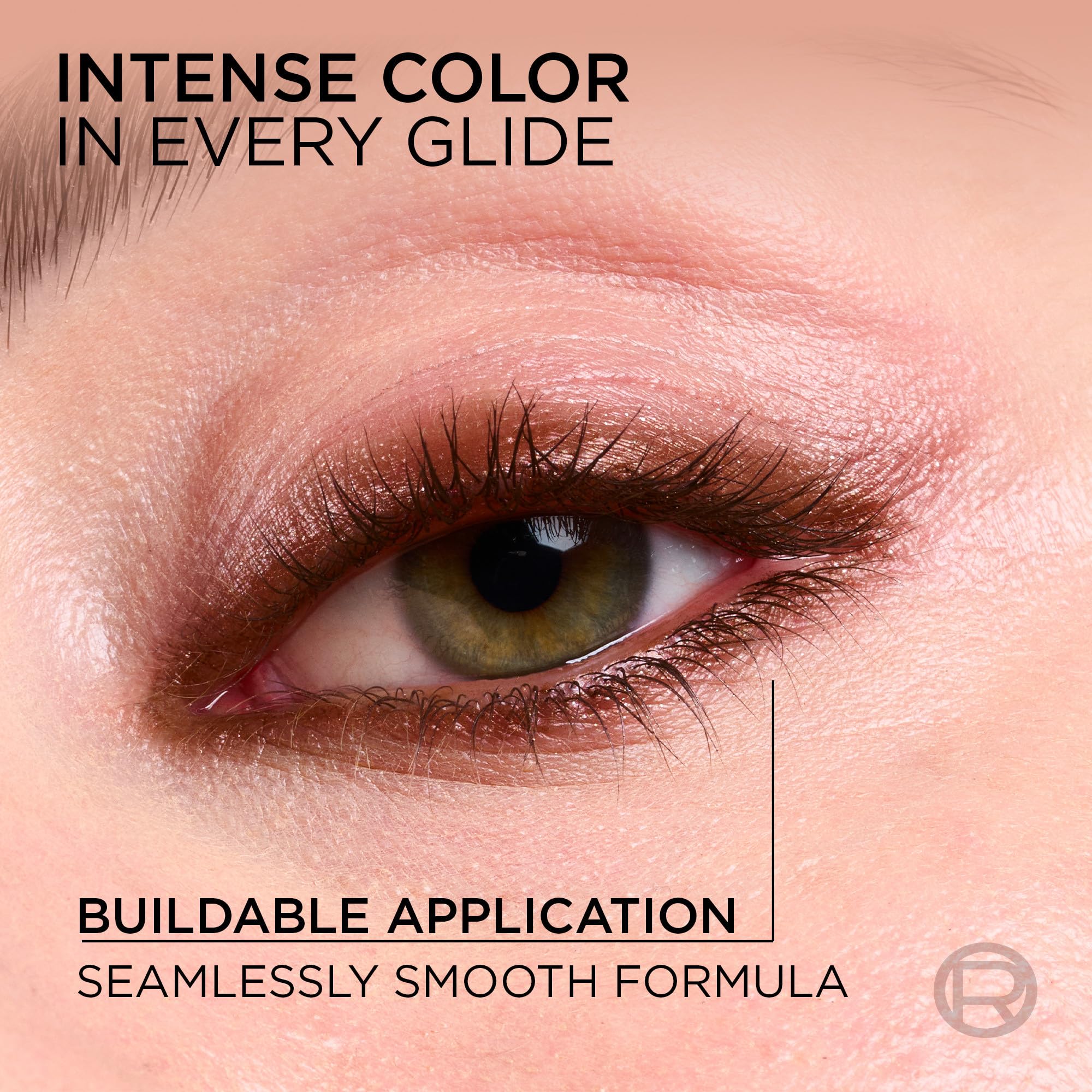L'Oreal Paris Haute Couleur Kohl Eyeliner Bronze Chiffon pencil close-up delivers rich pigment.