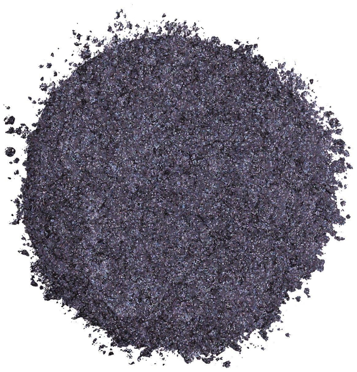 L’Oréal Paris Infallible 24HR Shadow Purple Priority eye-application demonstrates smooth, crease-resistant layering.
