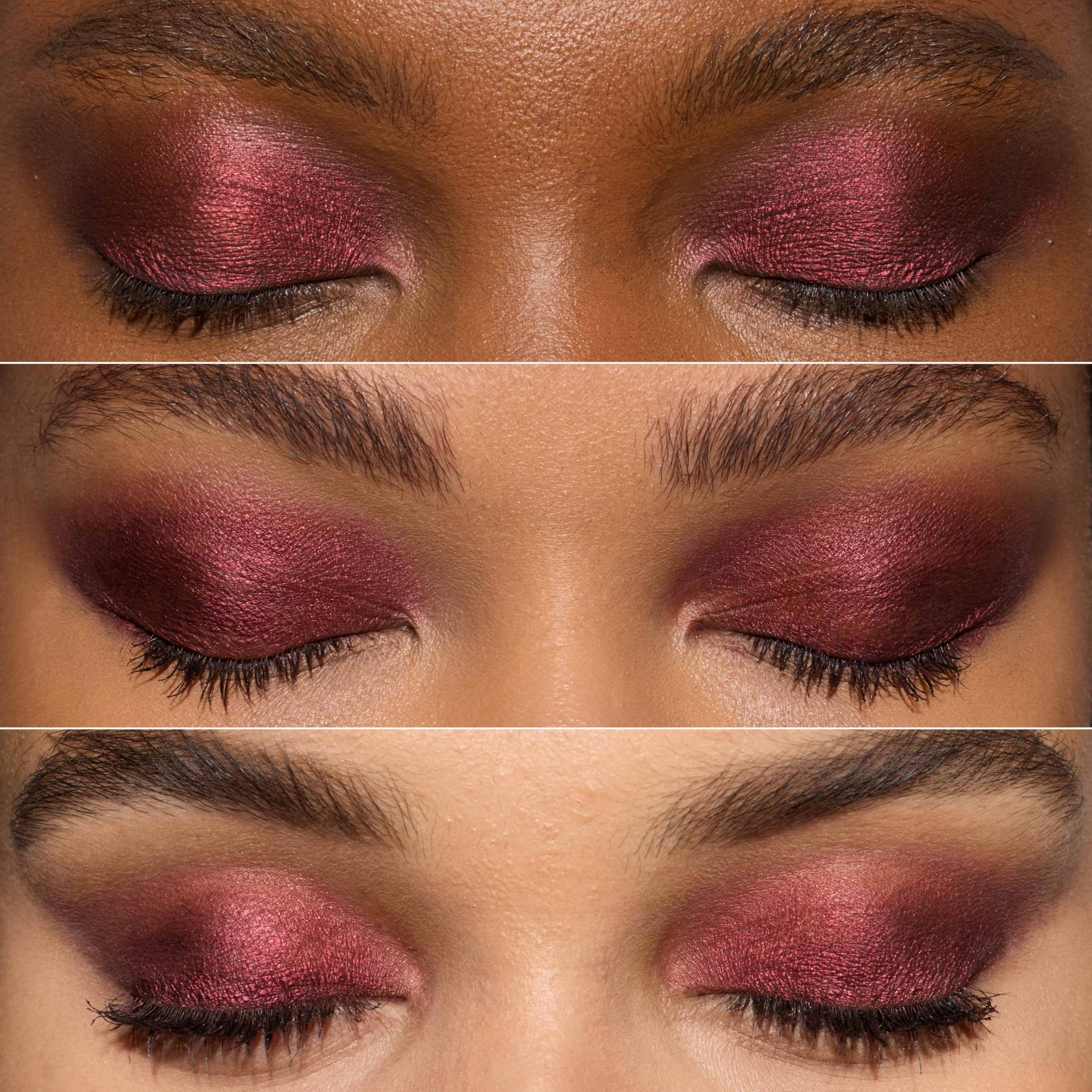 L'Oreal Paris Le Shadow Stick Smokeys blendable application for subtle to bold looks.