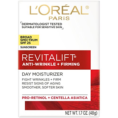 Silky texture close-up of Revitalift cream for smooth absorption