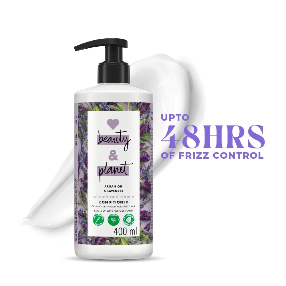 Love Beauty And Planet conditioner pump close-up, detangling on wet hair