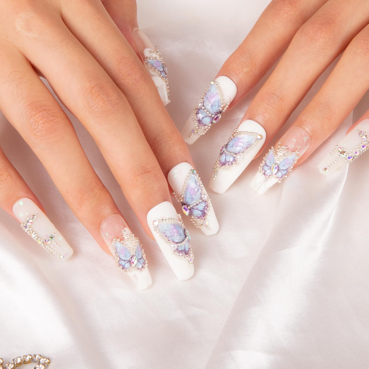 LOVFUL coffin regular nails 1.3in on display for durability and style.