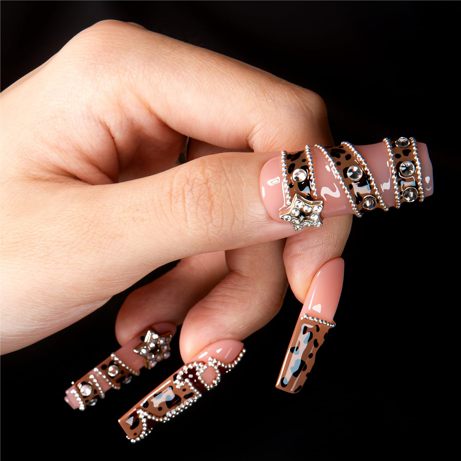 Lovful eco-friendly nails made with planet-friendly materials.
