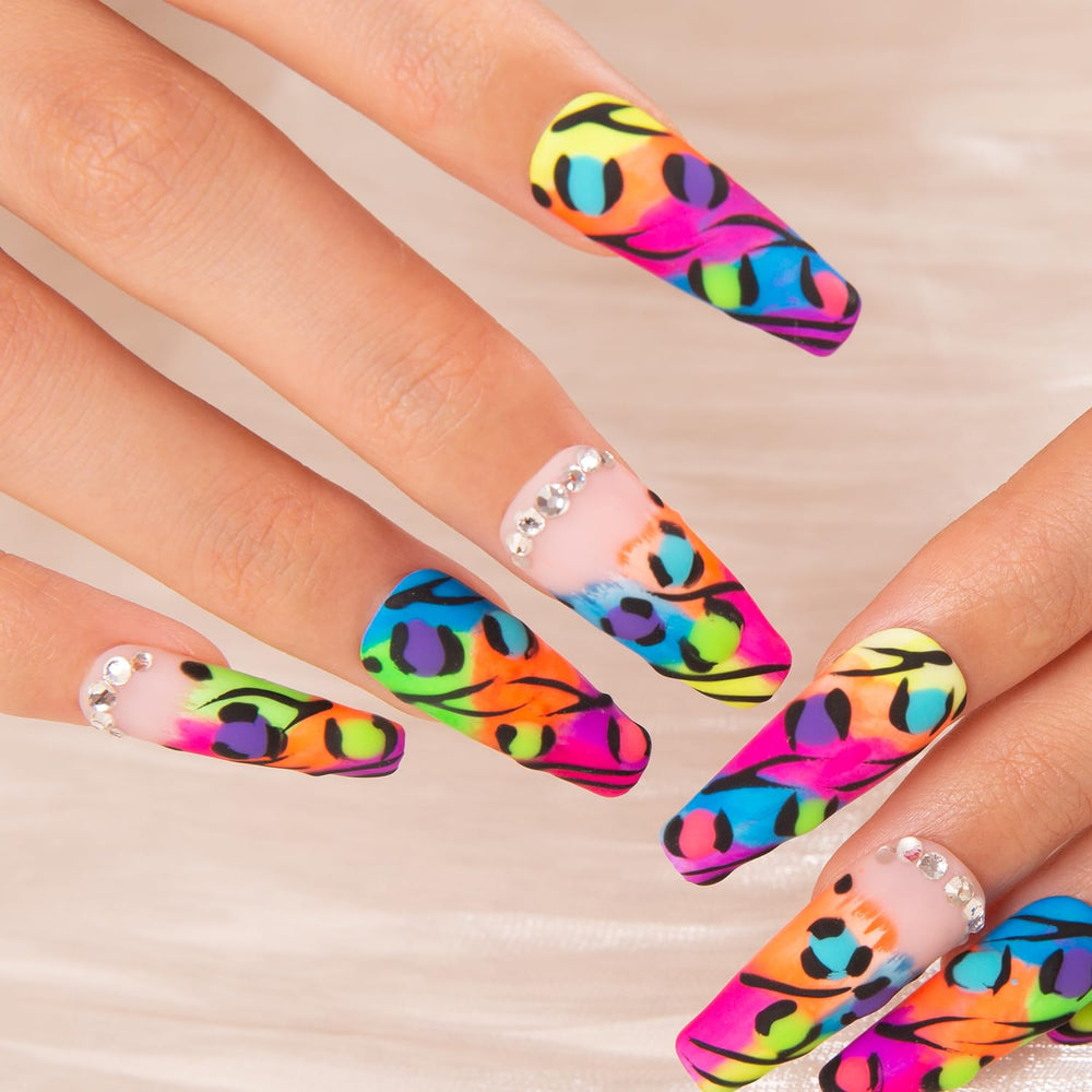 LOVFUL Illusion nails crystal-art detail catching light
